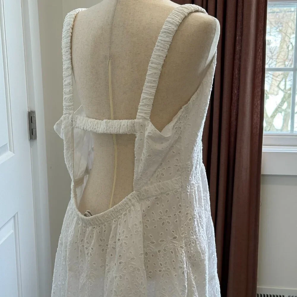 Abercrombie & Fitch eyelet tiered maxi dress in white size XXLP
